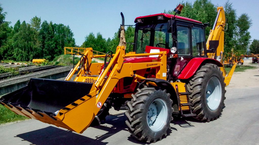 Экскаваторы-погрузчики Амкодор 702ЕА и Амкодор 702ЕА-01